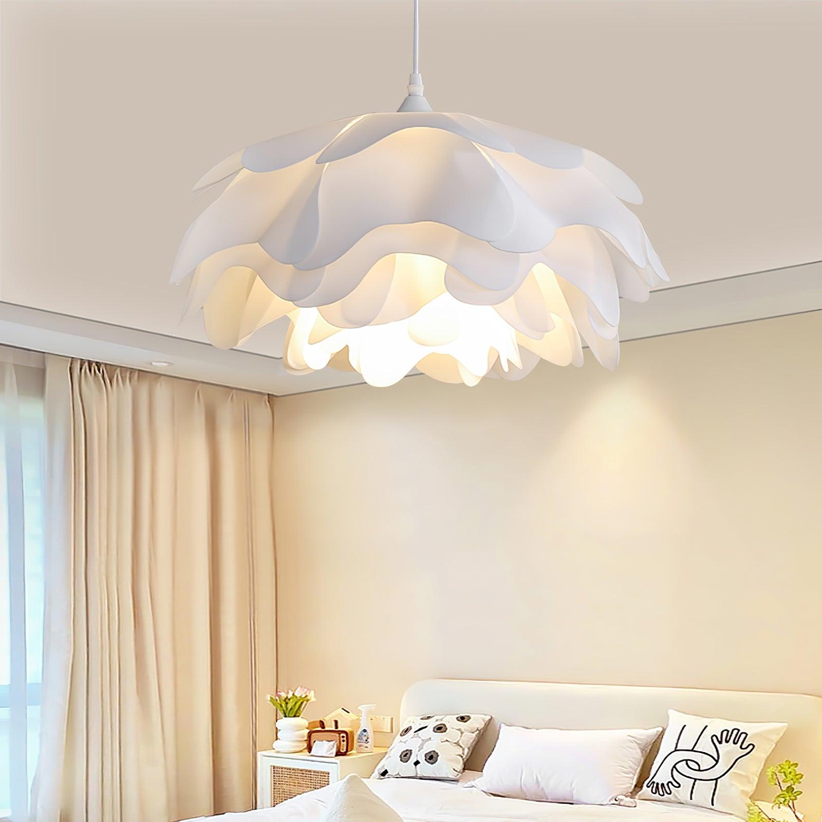 Bloemvormige witte hanglamp