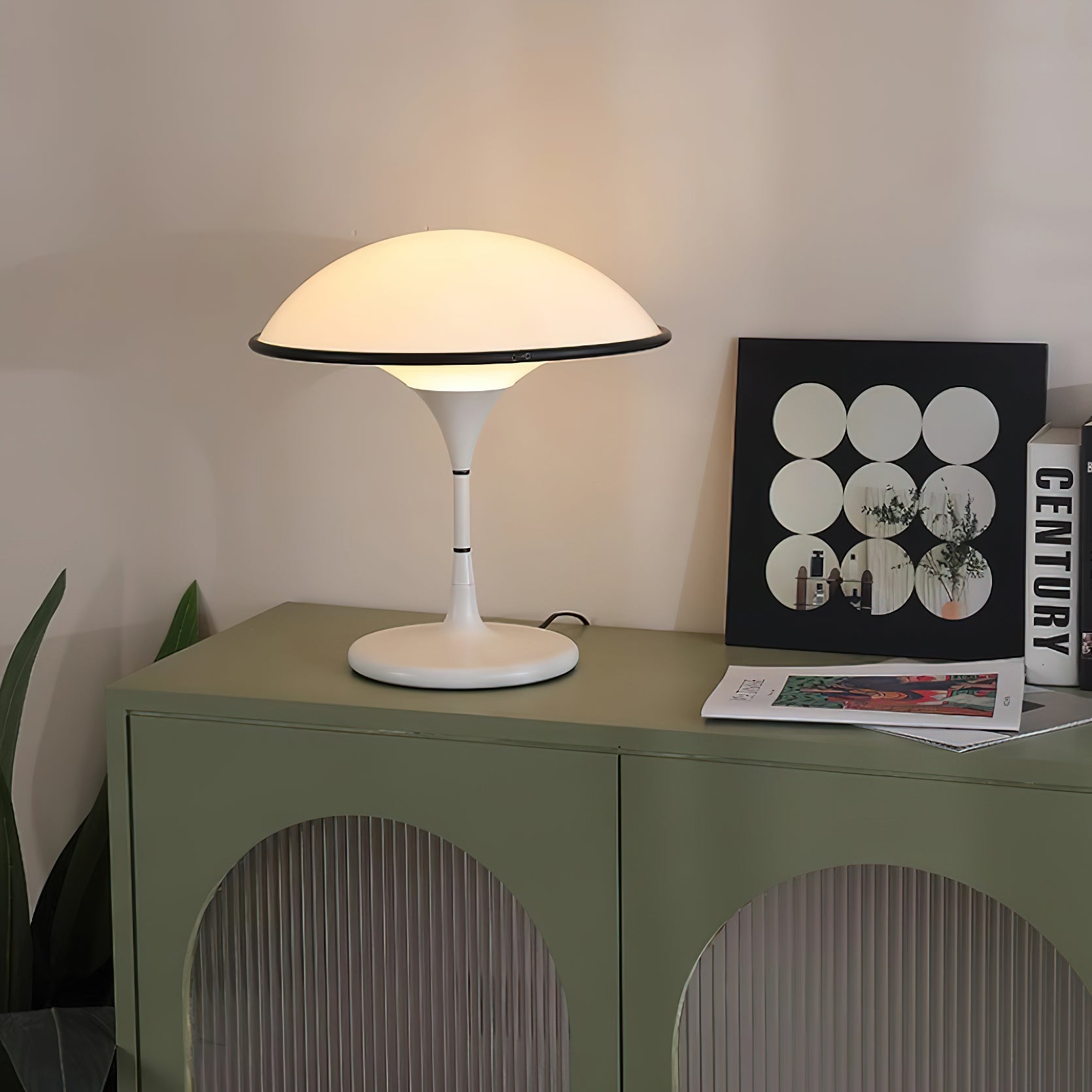 LumiFont - Elegant bordslampa med en unik design