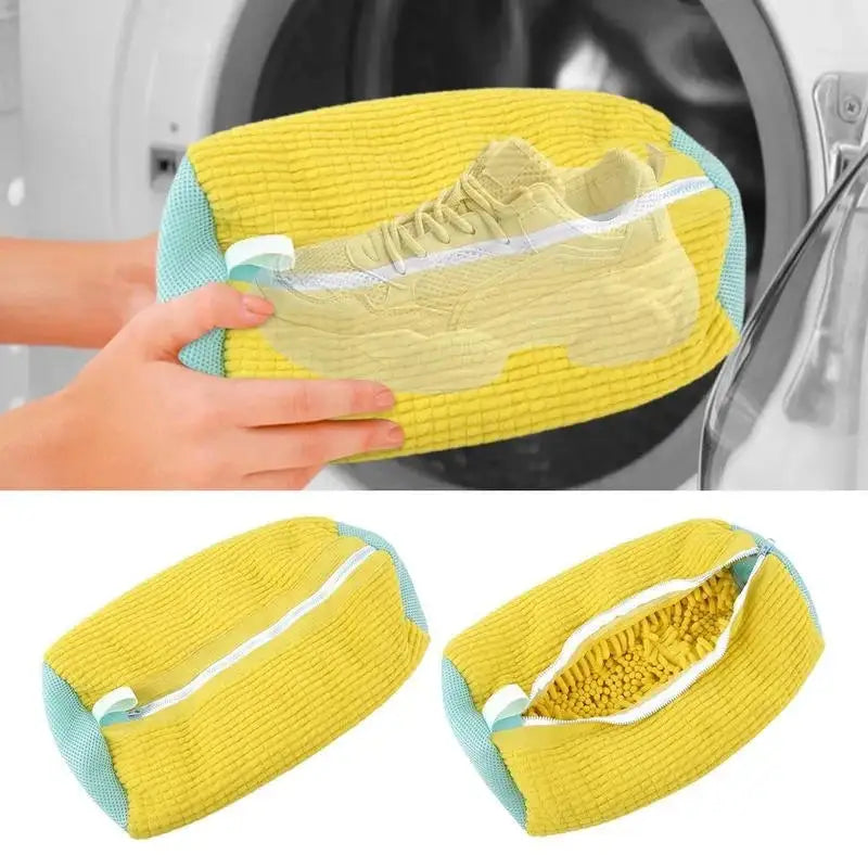 Shoe Cleaner: gently clean all types of shoes