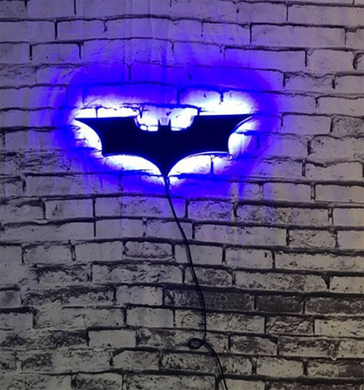 Applique murale LED Batman avec télécommande sans fil et changement de couleur