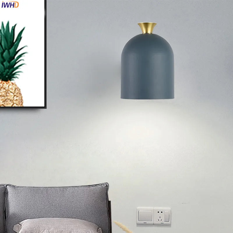 Minimalistyczny Chic - Nowoczesna i Prosta Lampa Ścienna LED