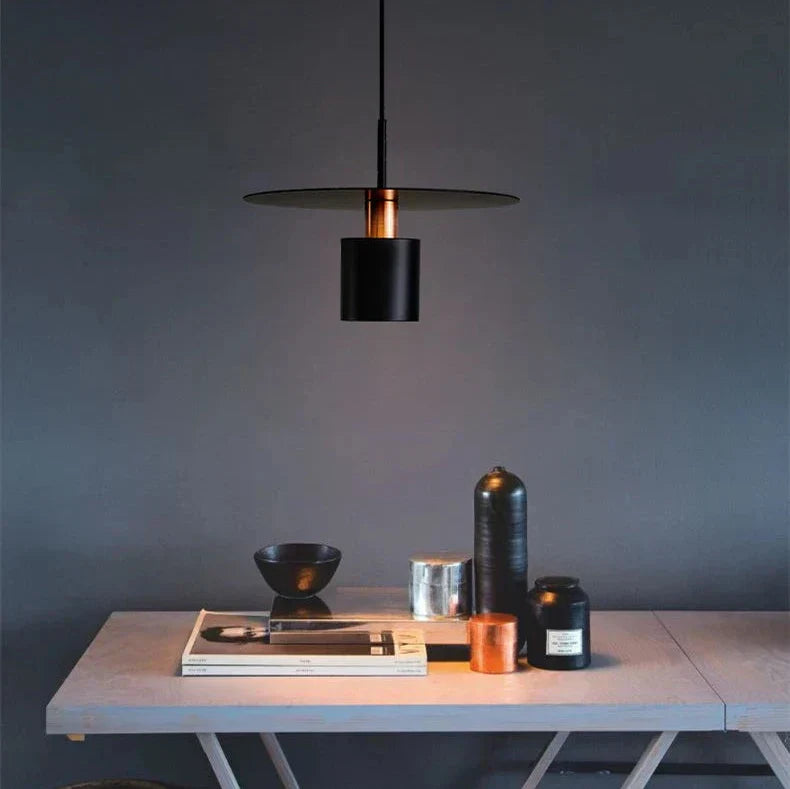 Linear – Elegant och Snygg Pendellampa