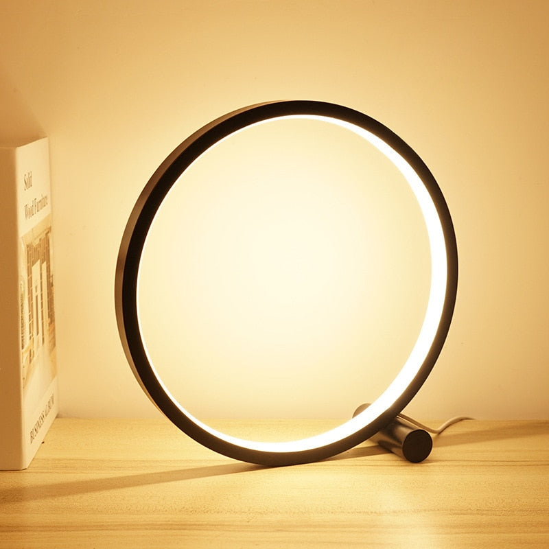 Prspctive Halo- Minimalist table lamp with touch function