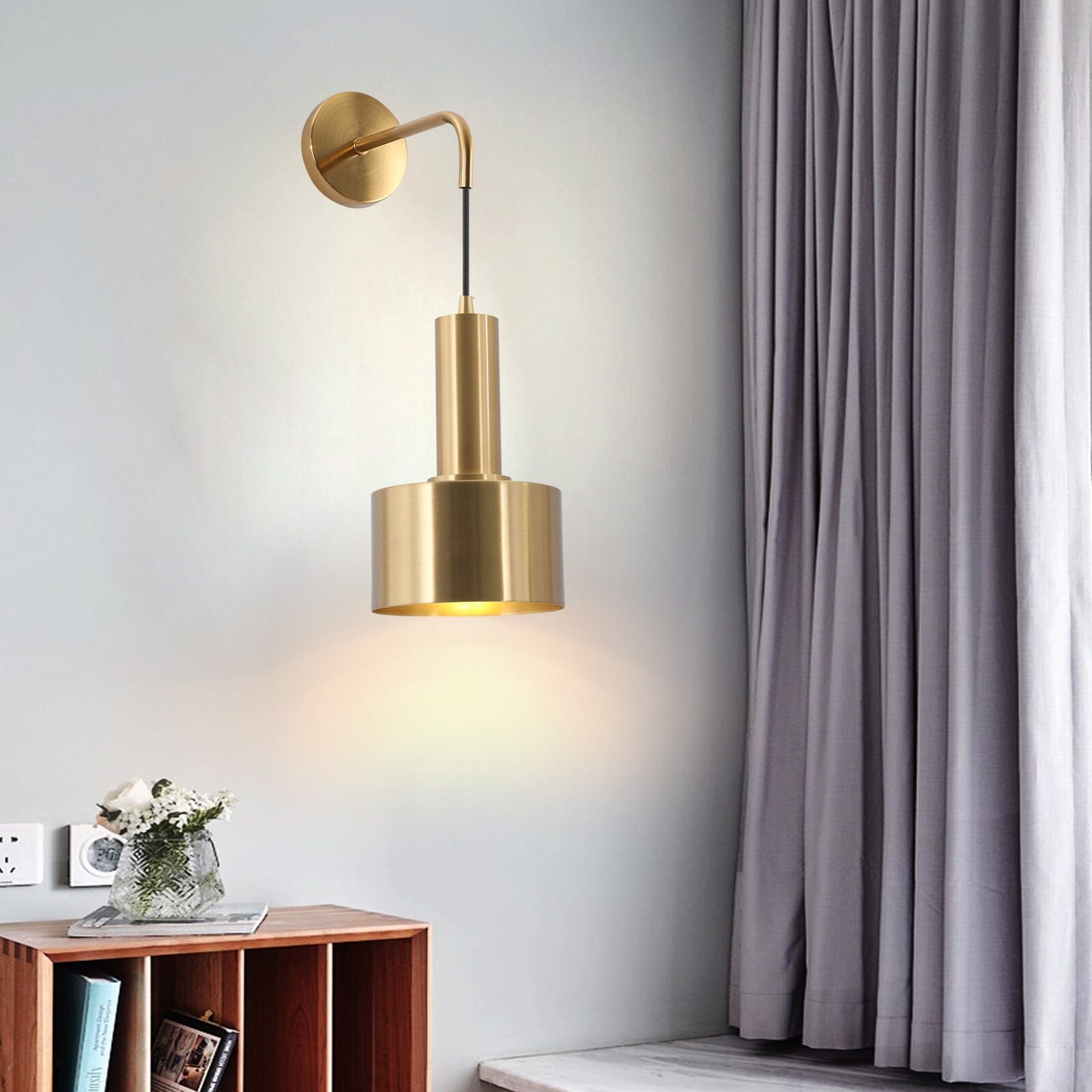 Alma Gold Wall Lamp