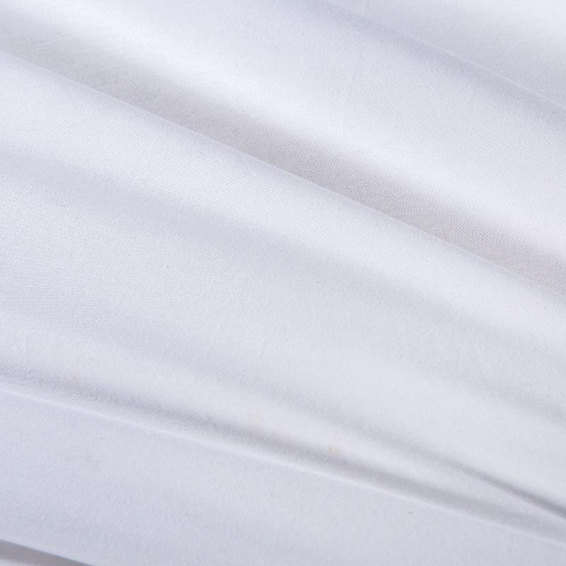 Conjunto de Roupa de Cama de Bordado em Algodão Egípcio DeLuxxe Branco