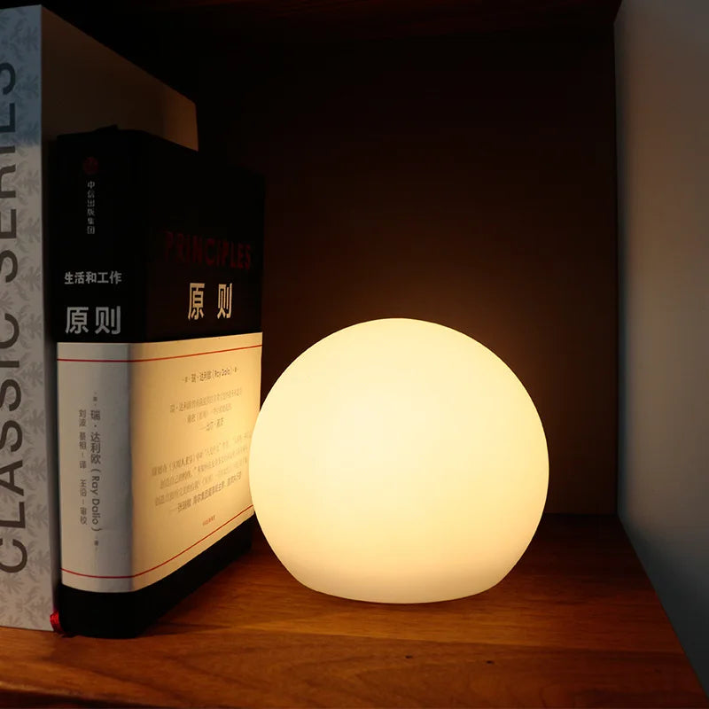 Lampe de table en forme de globe