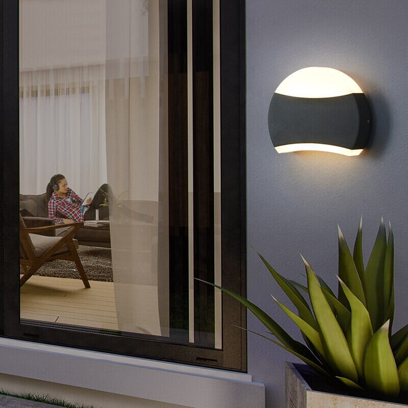 Circle Outdoor Wall Light