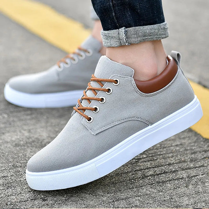 Olive Ridley Canvas Snøring Sneakers