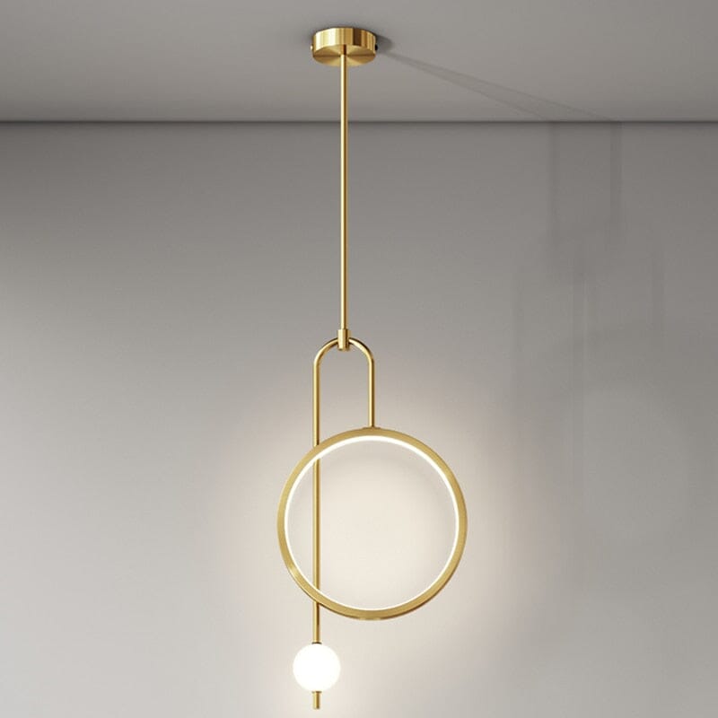 Moderne Pendelleuchte mit goldenem Ring