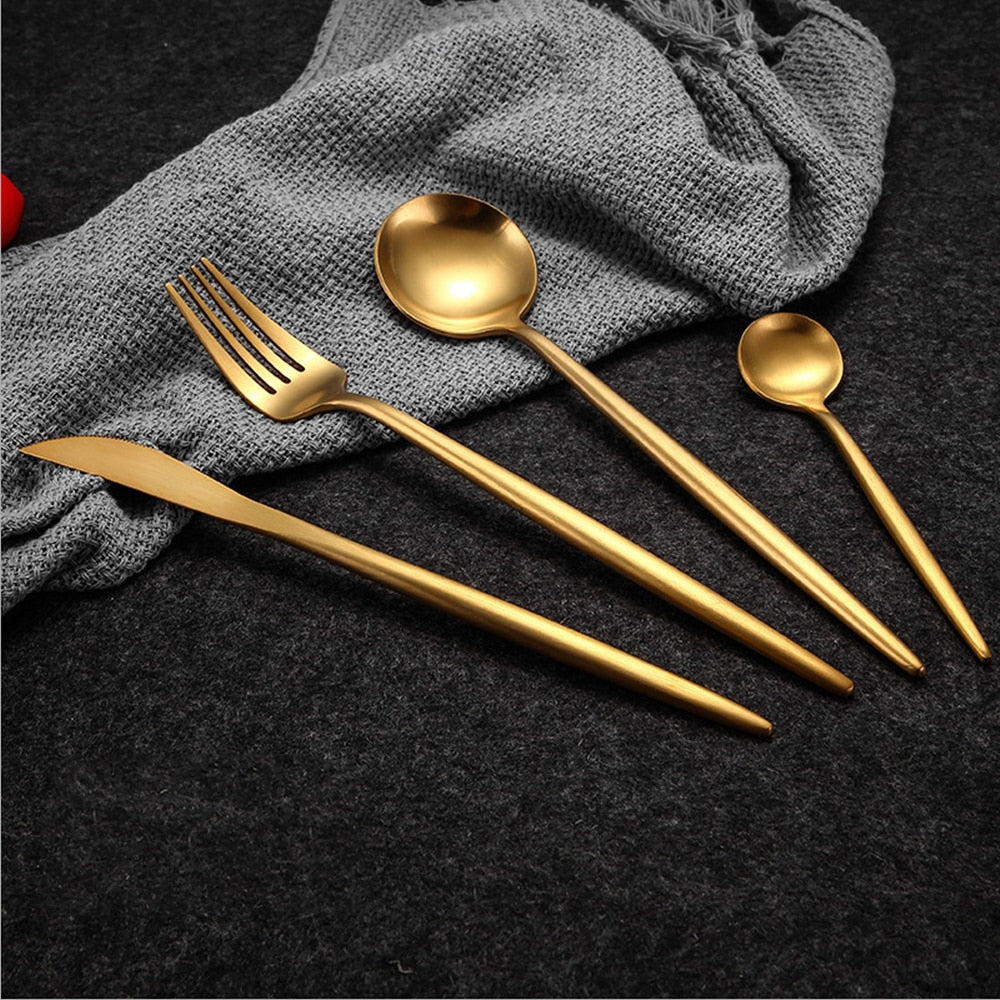 Set de Tacâmuri Arya Gold