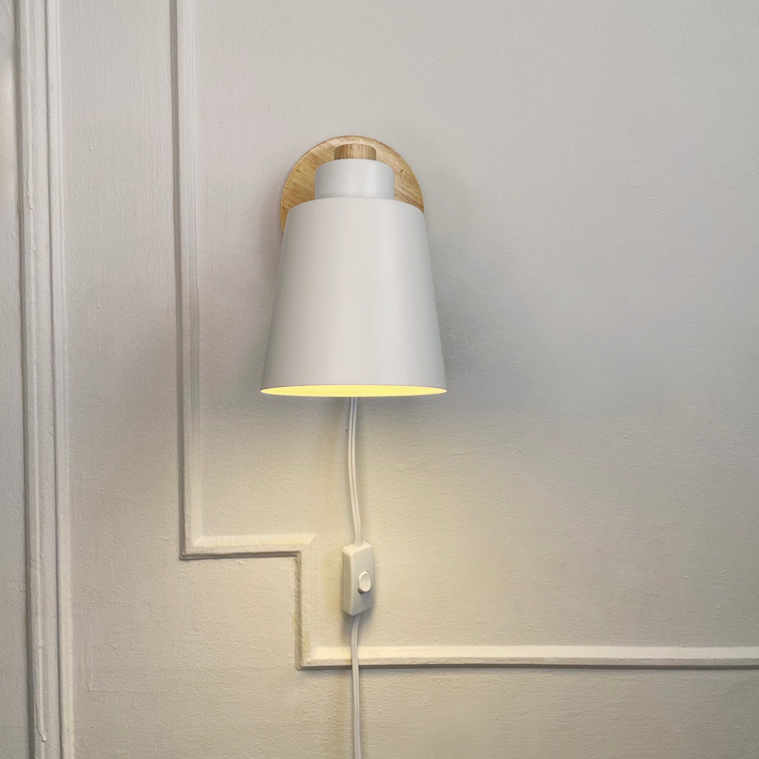 Rotating Reading Lamp with Plug