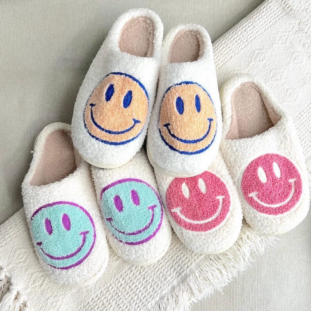 Pantuflas con cara feliz