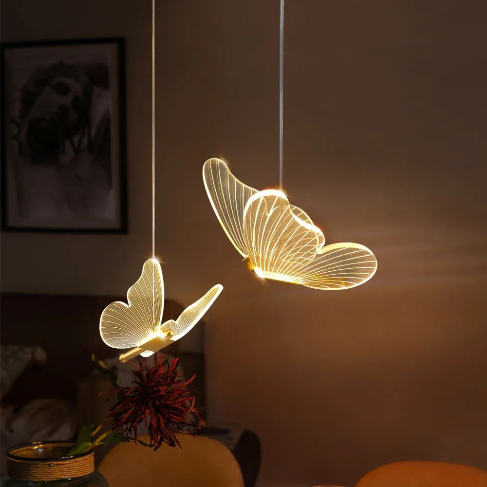 FlutterGlow - LED závěsné lampy ve tvaru motýla