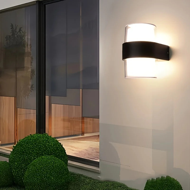 Waterlum - Modern and waterproof outdoor lighting