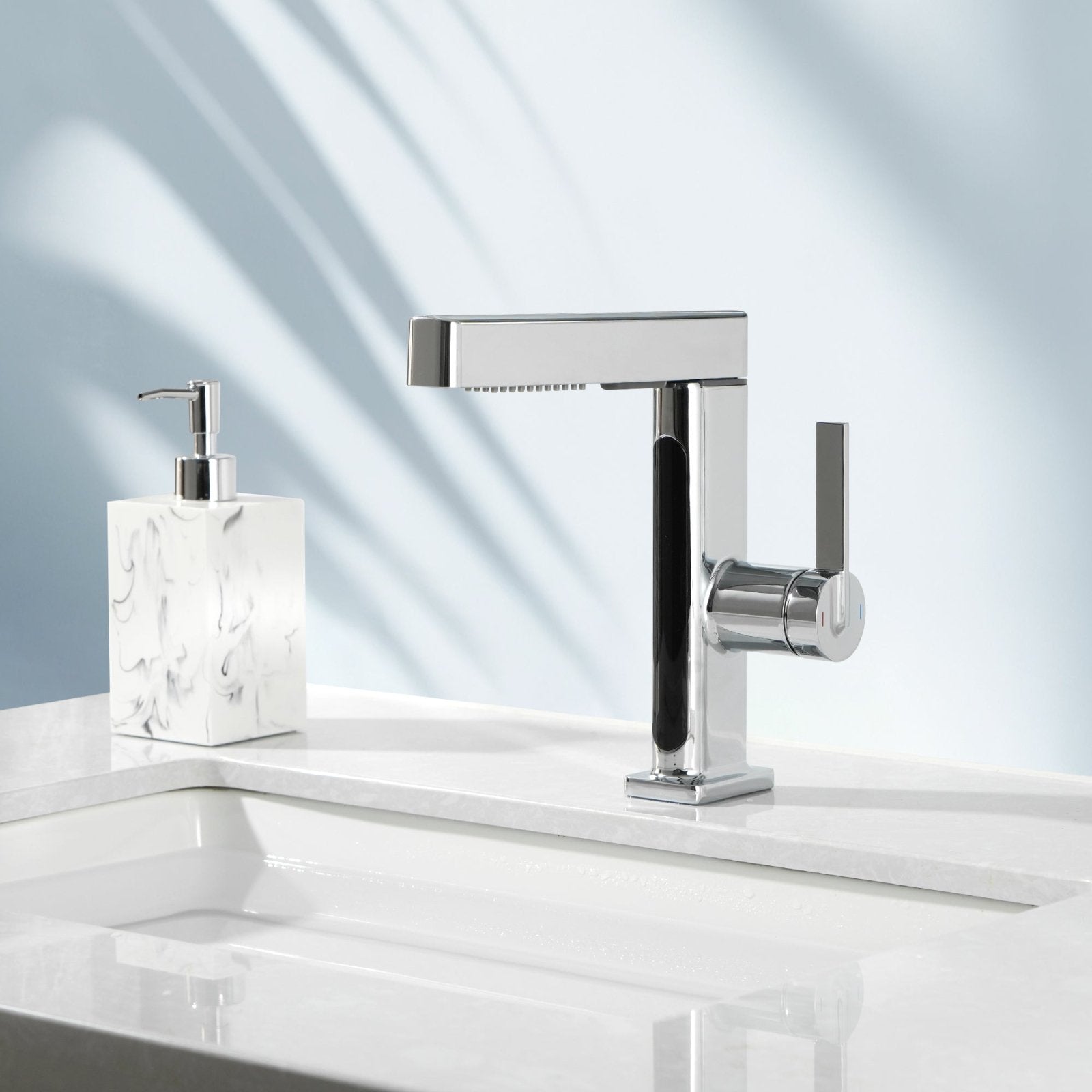 Single-Hole Pull-Out Faucet with Temperature Display