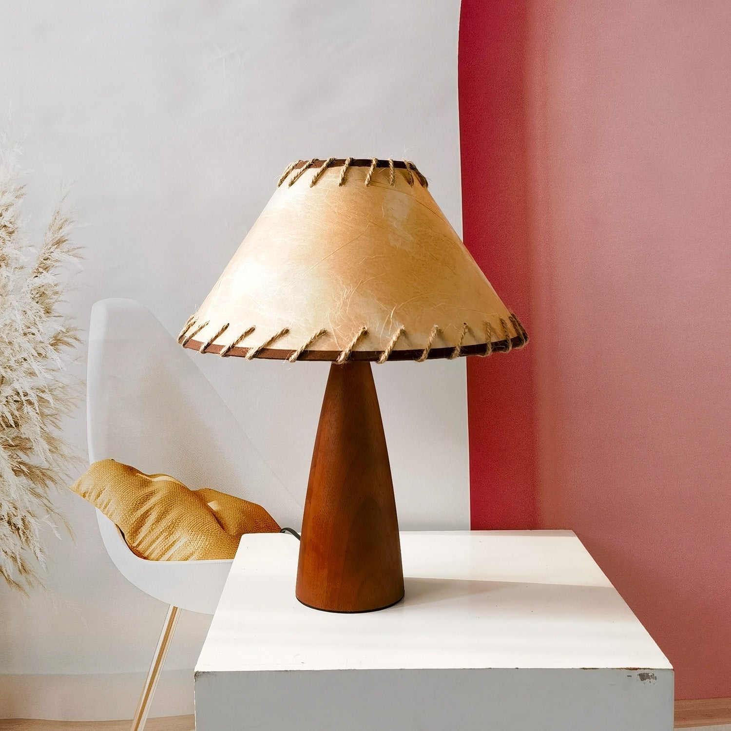 HeritageLight - Solid wood table lamp, inspired by the style of the past century