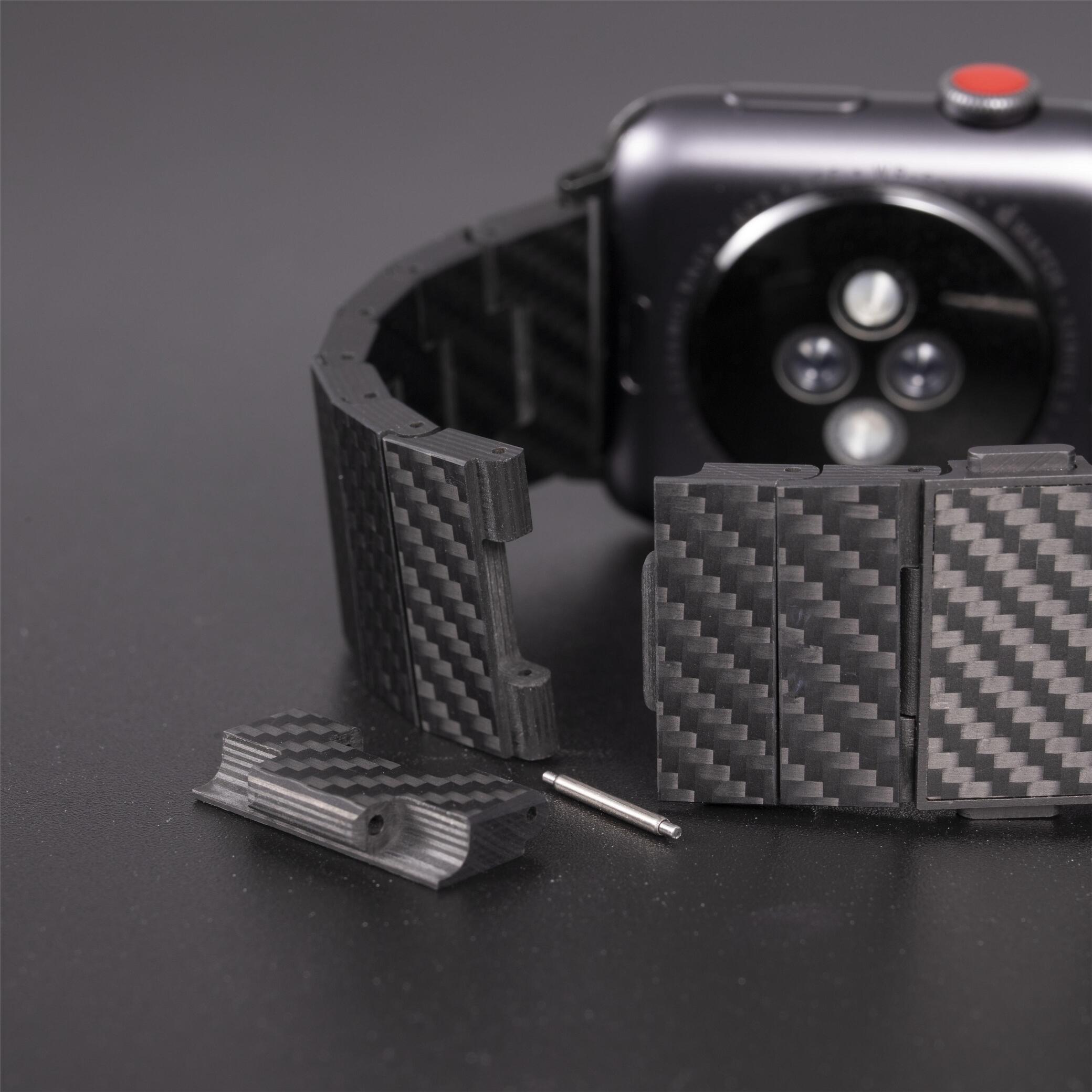 Banda din fibră de carbon pentru Apple Watch