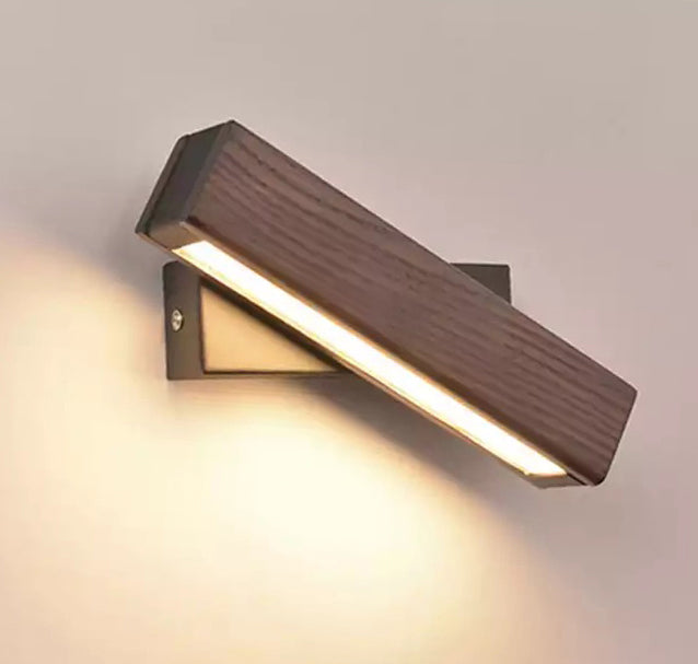 Lámpara de pared LED rotatable de madera de fresno nórdico