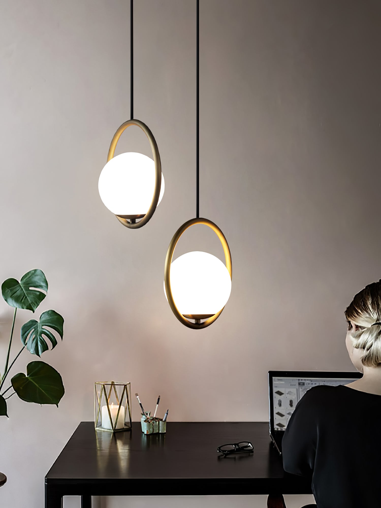 Mila - Elegant och Modern Pendellampa