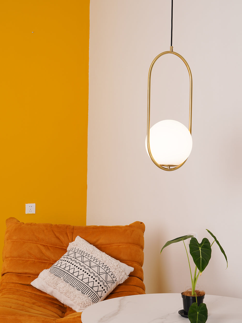 Mila - Elegant och Modern Pendellampa