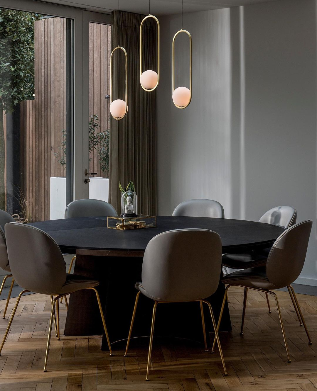 Mila - Elegant och Modern Pendellampa