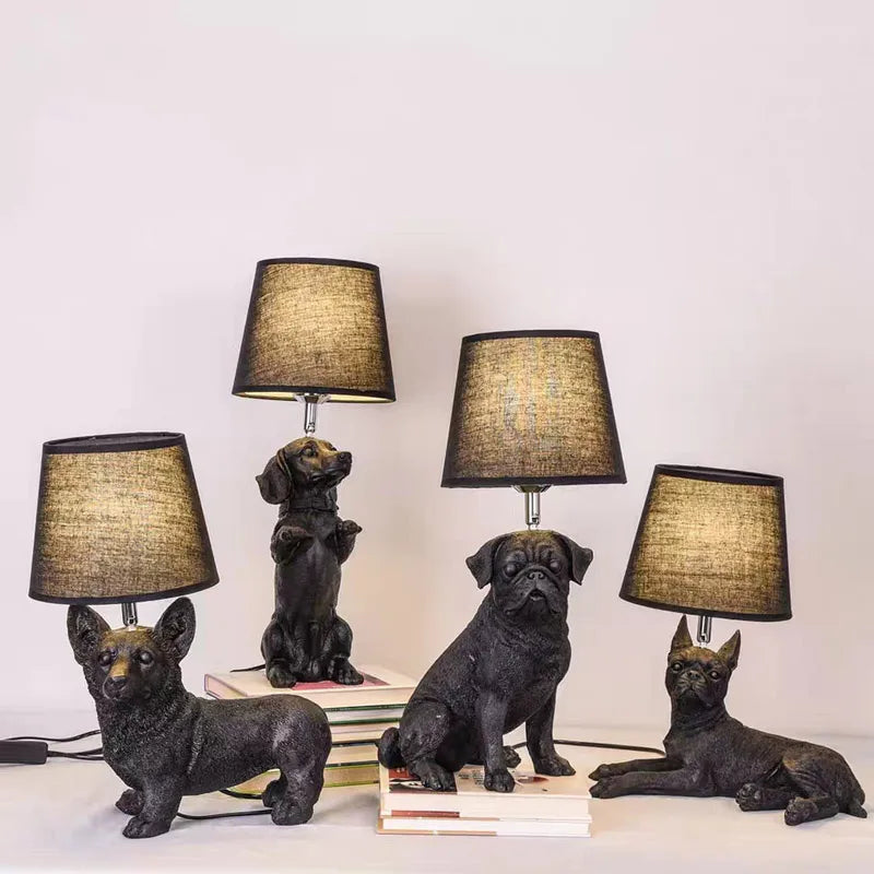 ArtPuppy Deco styl stolní lampa - Okouzlující design železného psa pro elegantní osvětlení