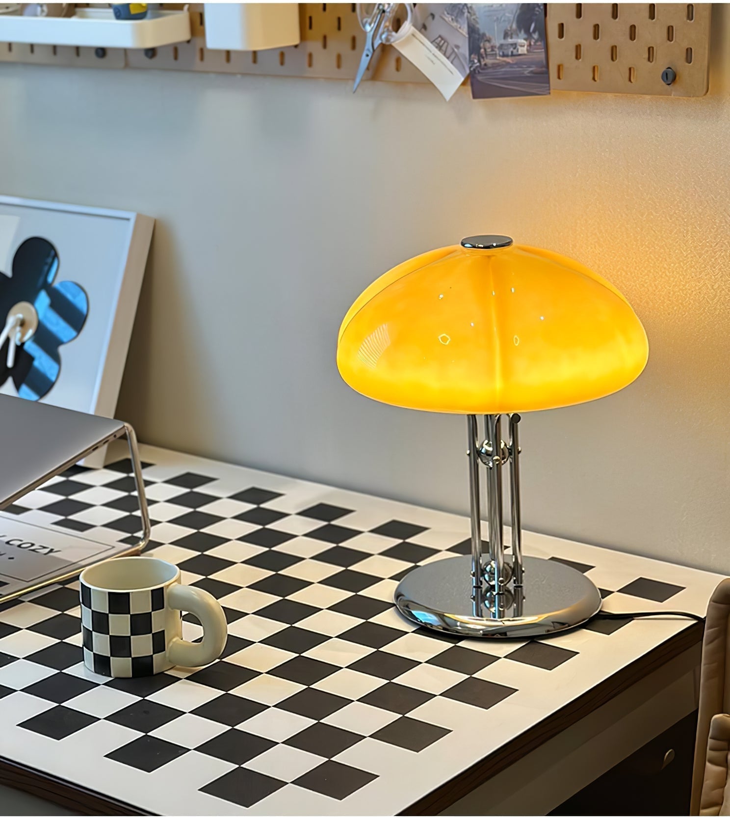 Pilz Bauhaus Tischlampe