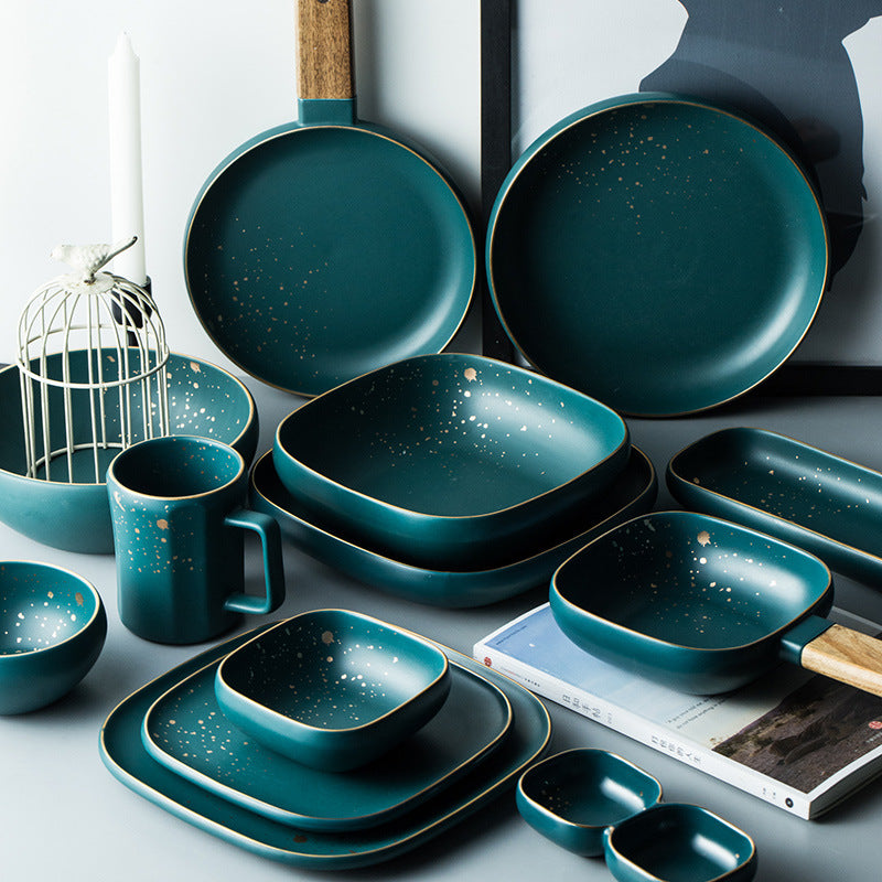 Green Rhyme Dinnerware Collection