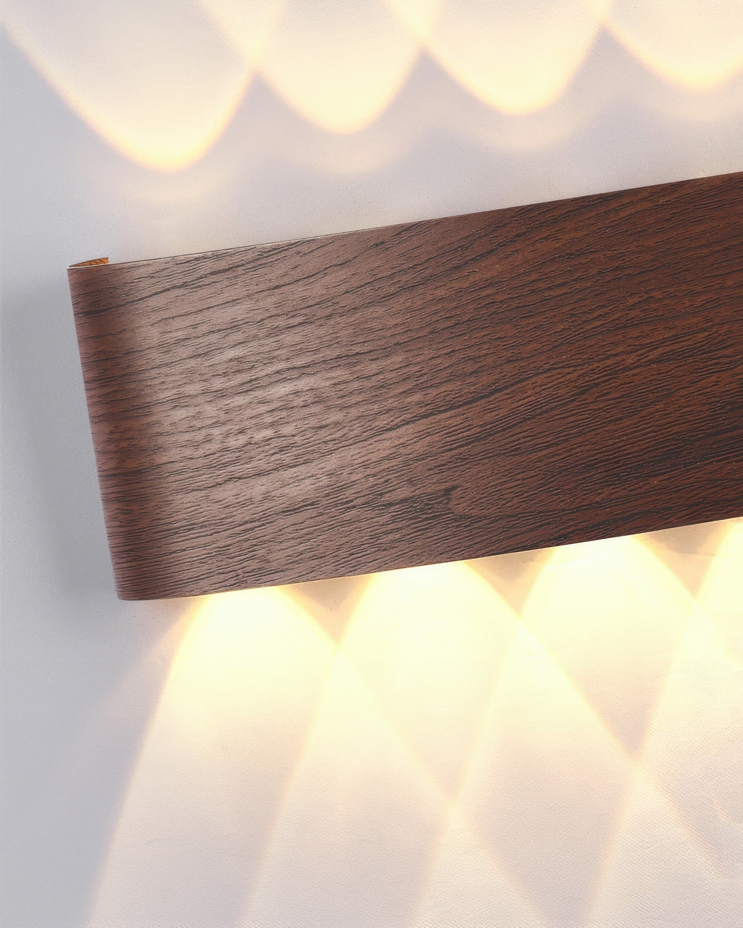 Lumina Woodgrain LED Kinkiet