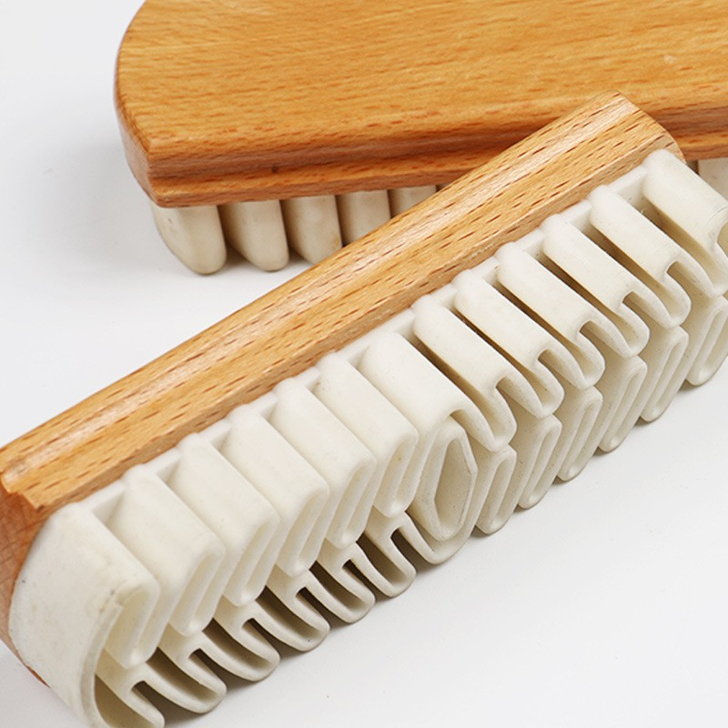 Brosse à chaussures en caoutchouc