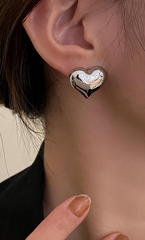 Adore Me Heart Stud Earrings