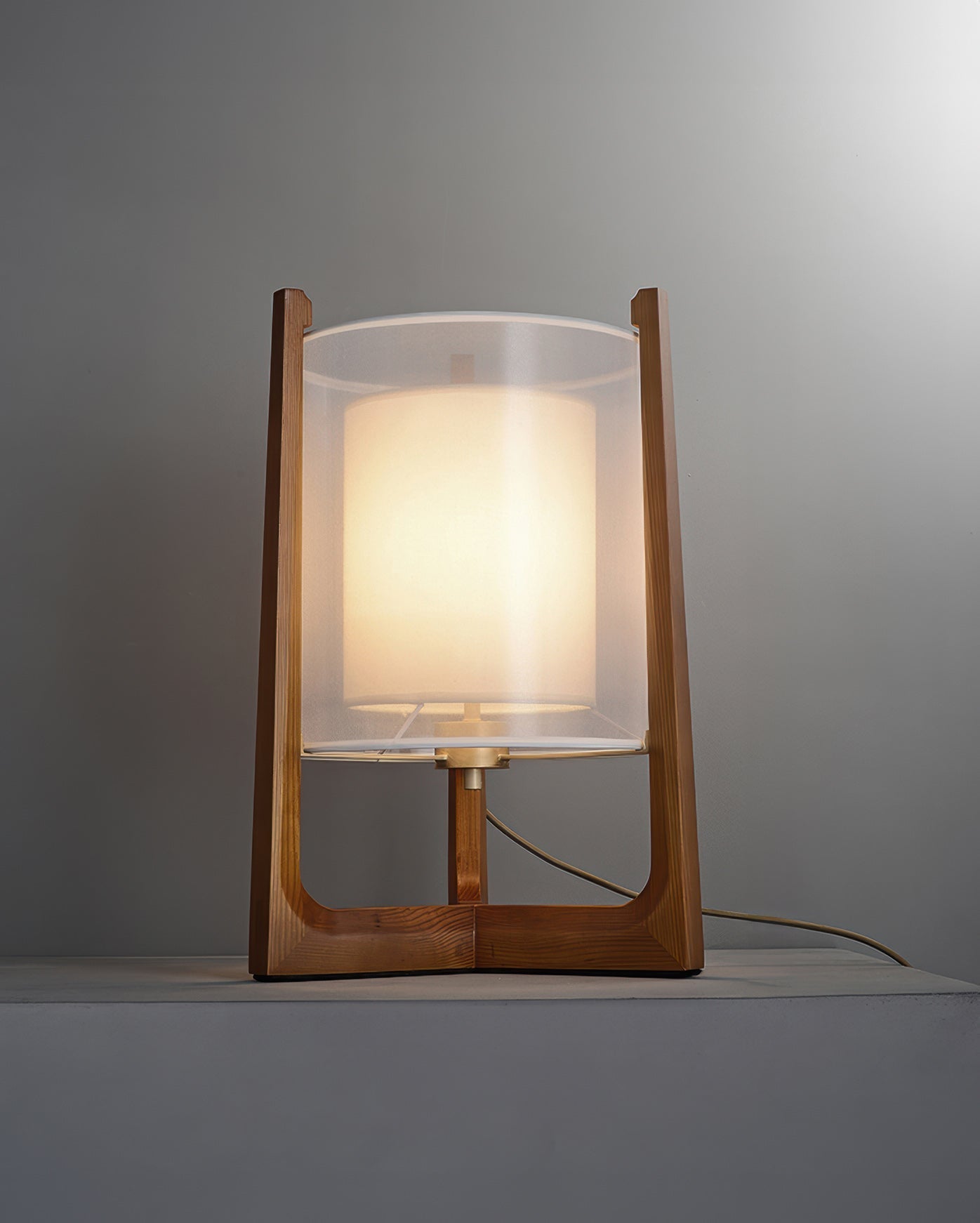 Minimalistisk Walnut Harmony gulvlampe