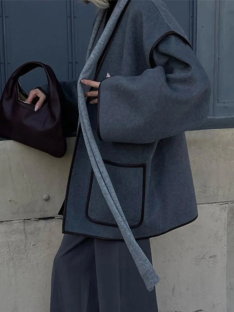 Turberry™ | Manteau gris vintage avec ceinture