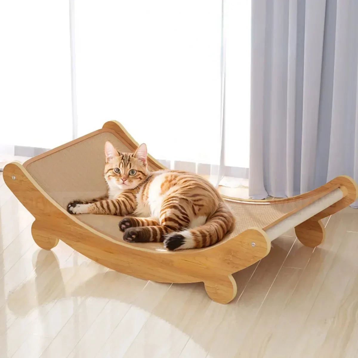 Purr Lounge Wooden Cat Scratching Recliner – Slitesterk, ripebestandig stolpe