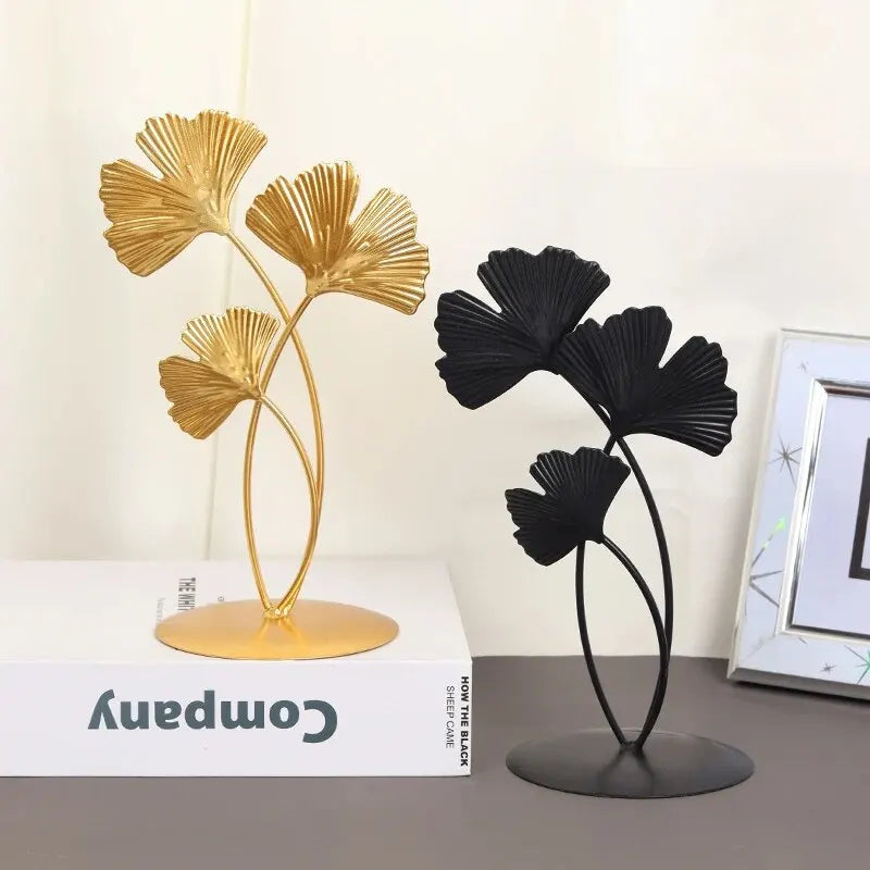 Goldene Ginkgo-Blatt-Eisen-Skulptur