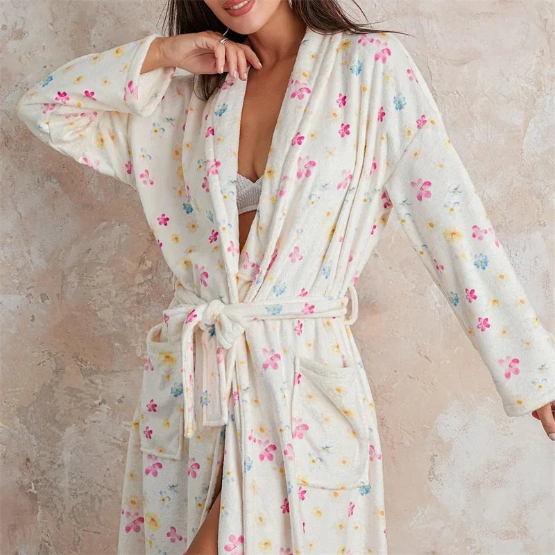 BlossomWrap – Warm Indoor Robe