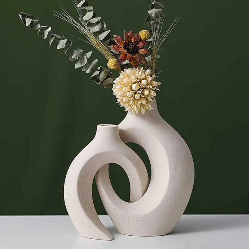 Vase en céramique blanc élégant