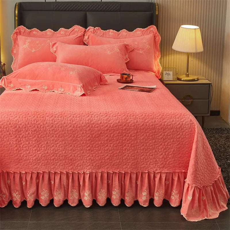 Feminine Charm Bed Set