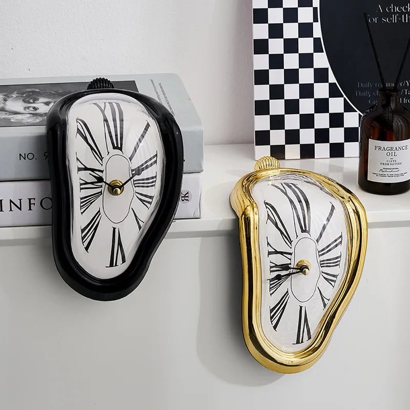 MELTING WALL CLOCK