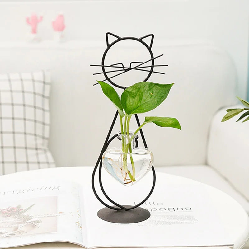 Heartly Cat Hydro Vase – Modern Handcrafted Glass & Metal Decor for Home, Weddings & Parties