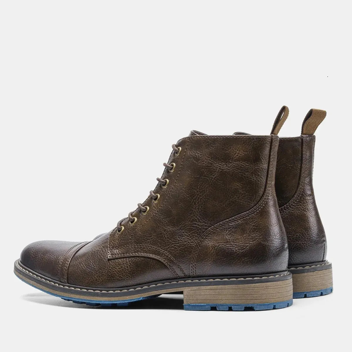 Erick: Botas de couro com atacadores para homem