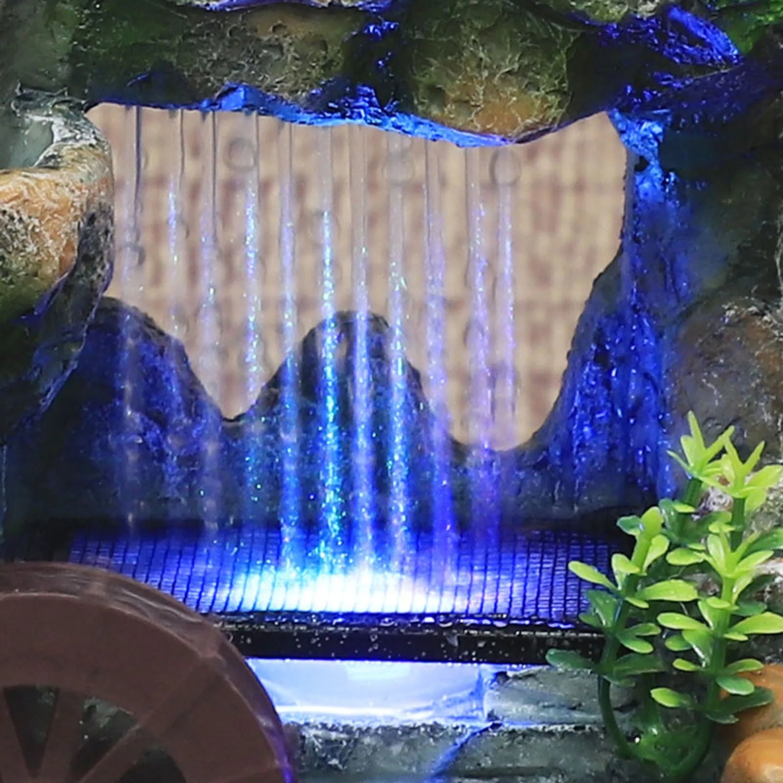 Fonte de Cascata Iluminada com Rocaille e Ornamento de Árvore