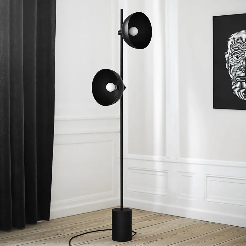 Svart minimalistisk golvlampa | Snygg och snygg belysning