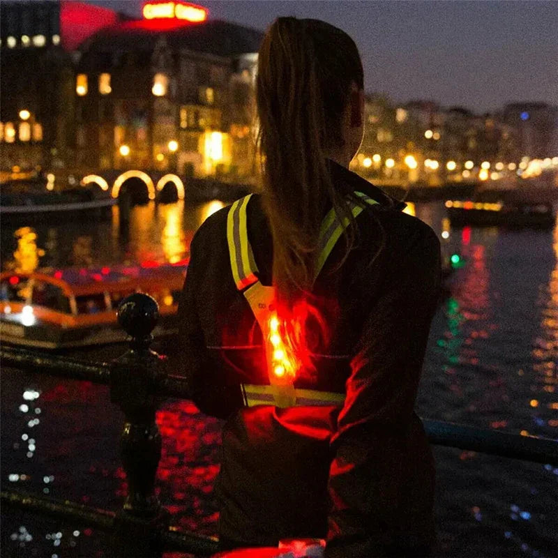 GlowGuard™ sikkerhedsvest | Sikkerheds LED-vest til løb, cykling og arbejde