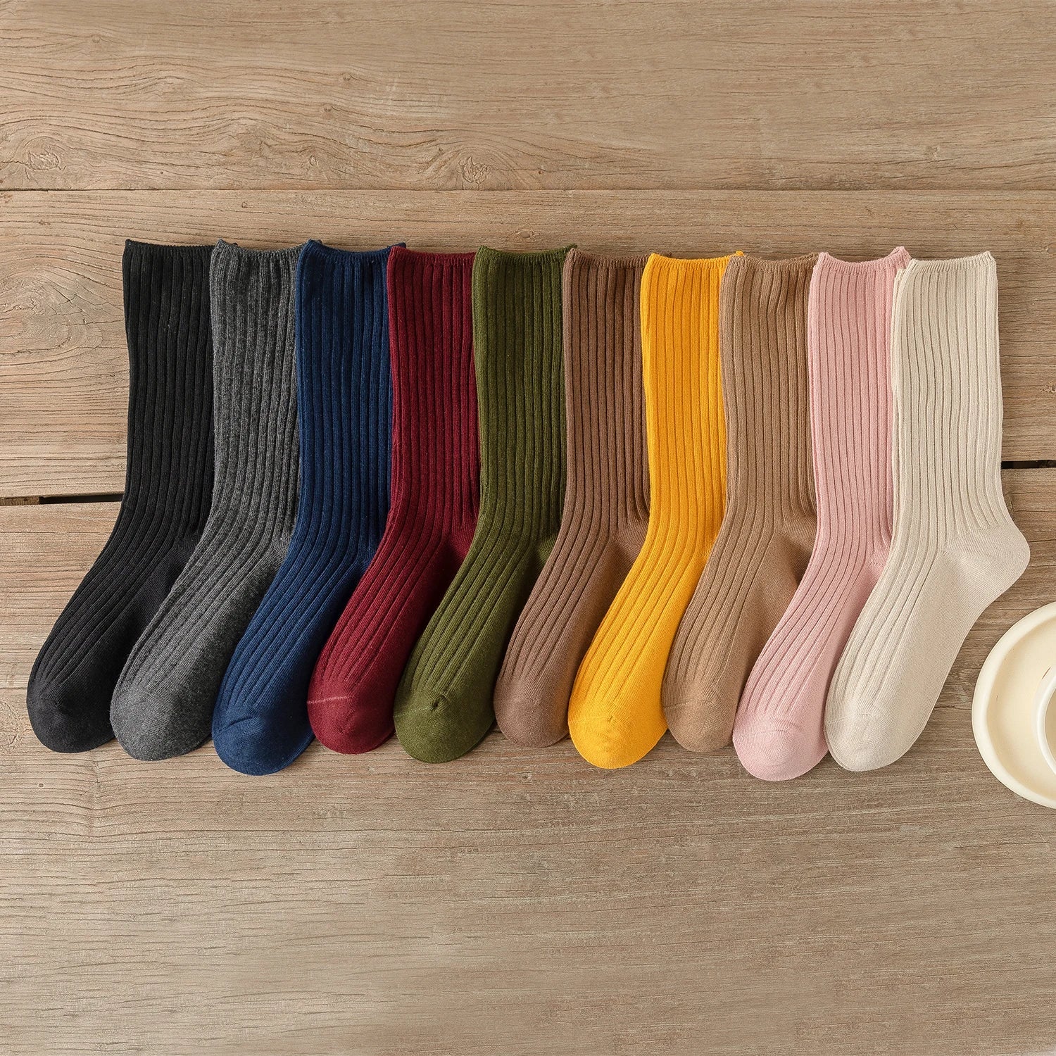 Retro Cotton Loose Socks – 10 Pairs of Autumn & Winter Warmth