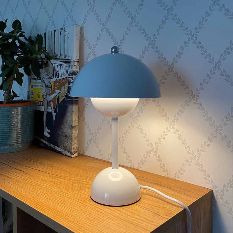 Lampe de table à LED Bud pour la décoration intérieure