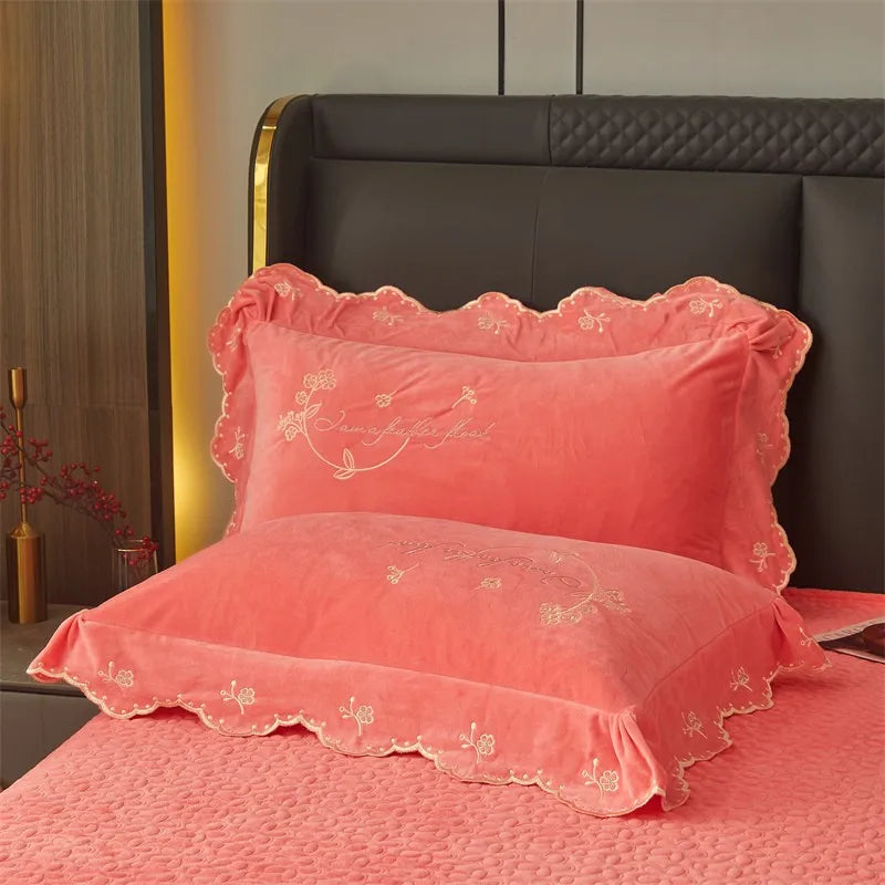 Feminine Charm Bed Set