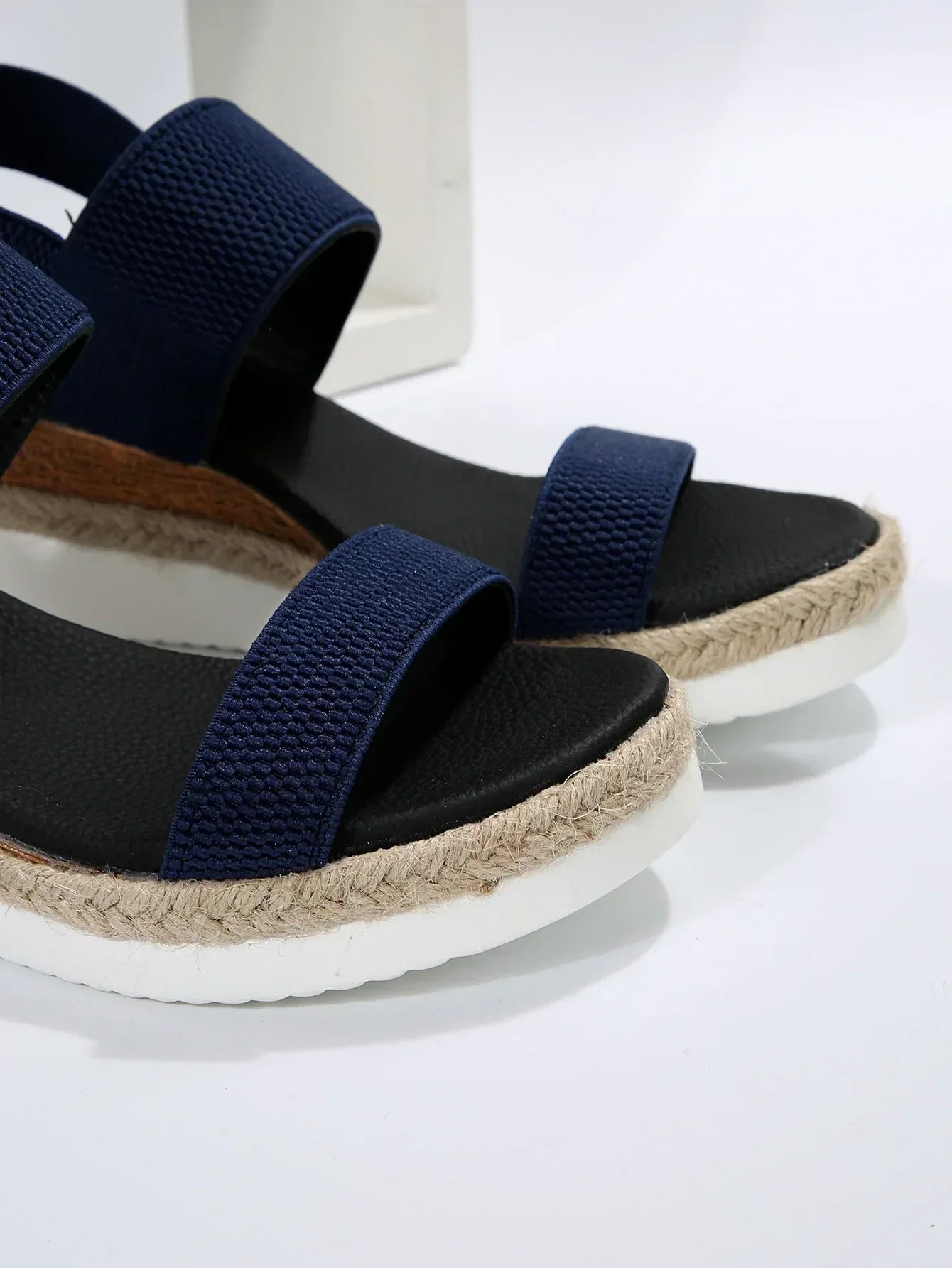 VIVIENNE SANDALS