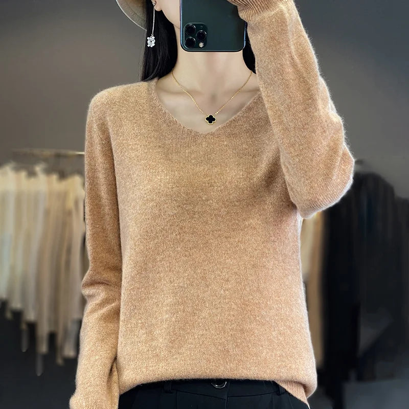 Vera: 100% Merino Wool Sweater V-Neck