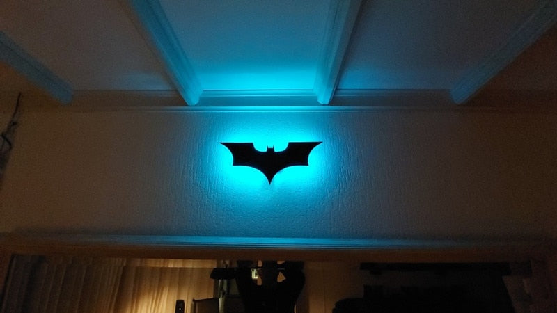 Batman LED-Wandleuchte mit kabelloser Fernbedienung und Farbwechsel